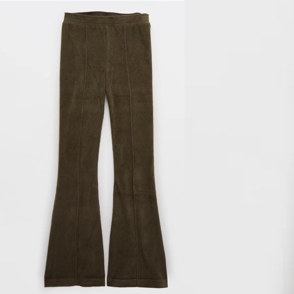 Aerie Groove On Rib Velour Flare Pant Nomad Green